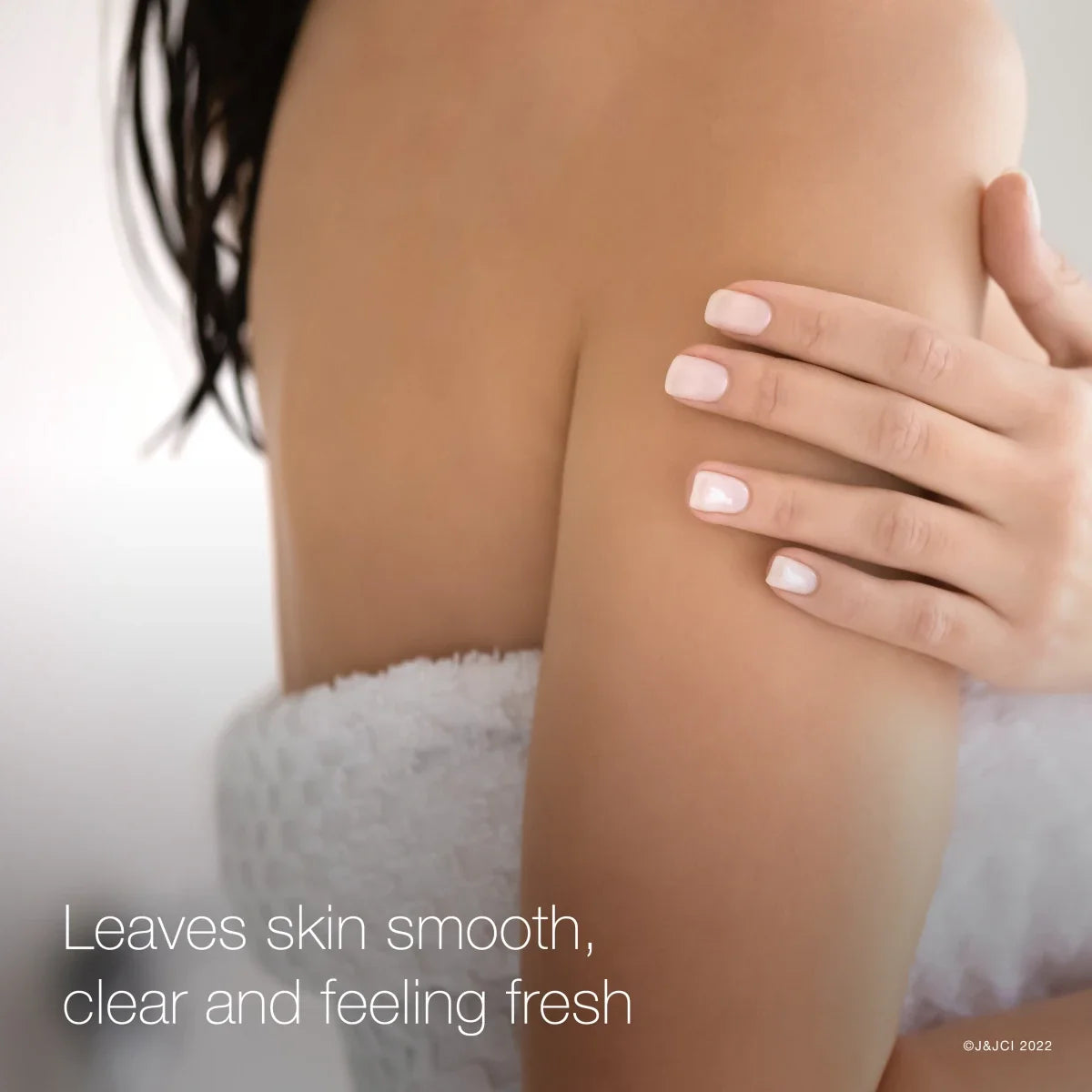 Neutrogena Body Clear Body — 2% Salicylic Acid Exfoliating Scrub, 8.5 Fl. Oz